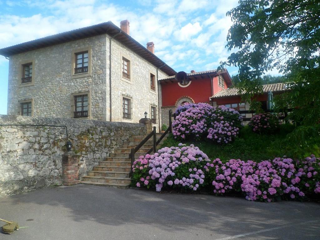 Hotel Rural Ovio Nueva De Llanes Exterior photo