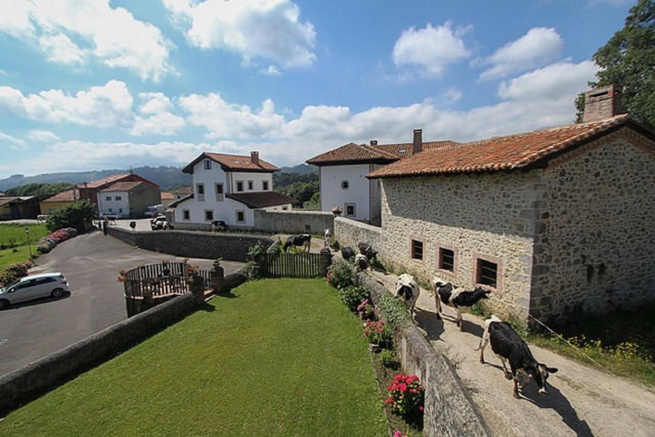 Hotel Rural Ovio Nueva De Llanes Exterior photo