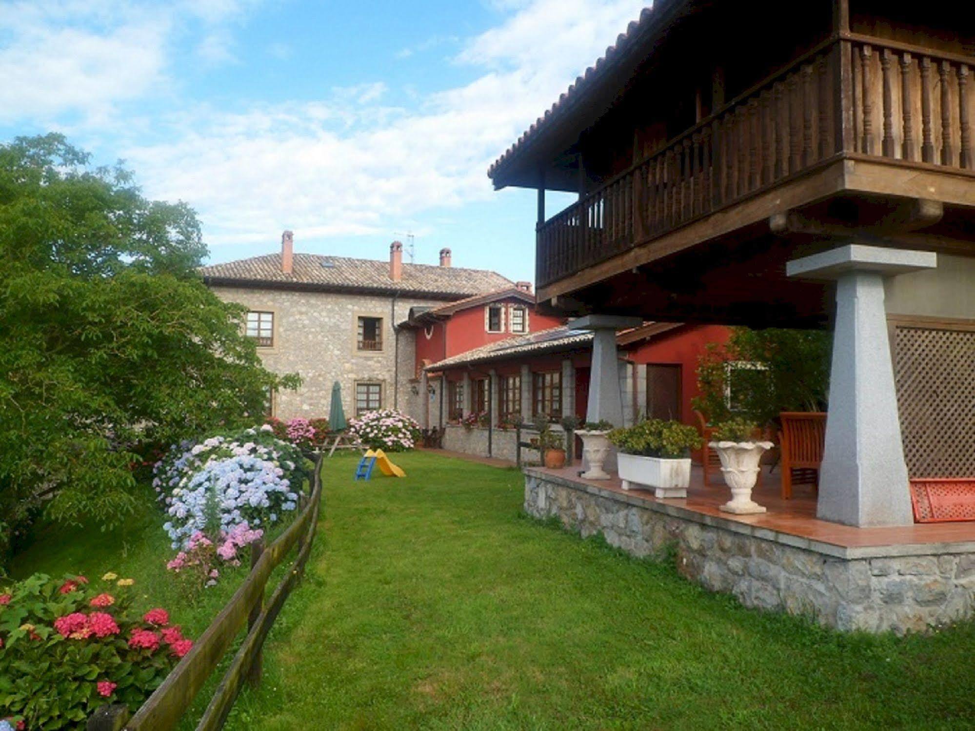 Hotel Rural Ovio Nueva De Llanes Exterior photo